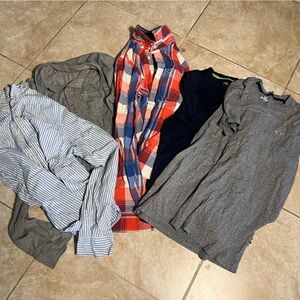 Hollister men’s size M - Mixed Clothing Bundle - Gray, Red, Blue shirts lot of 5